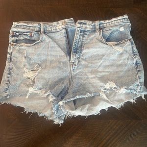Abercrombie Mom short high-rise